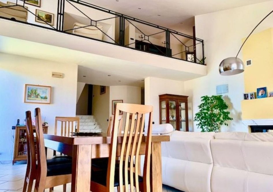 Villa in Isola, Casano, Liguria 2 - 12471461