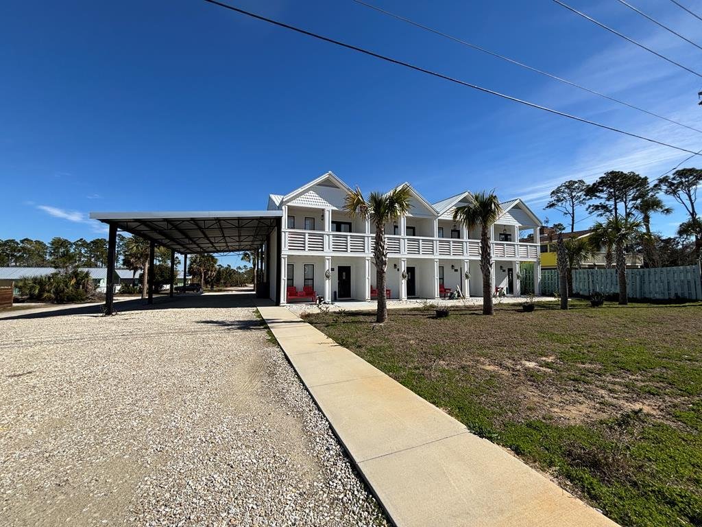 Port St. Joe, Florida, United States 2 - 17102366