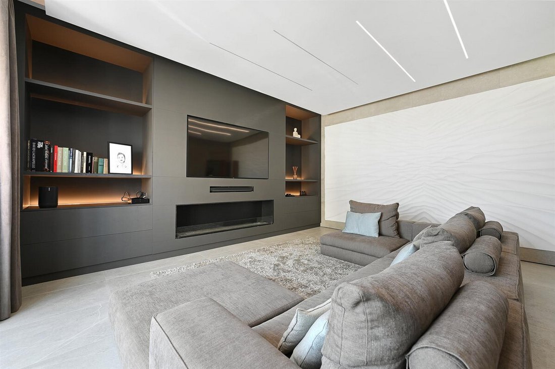 Apartment in Harrow On The Hill, Harrow, England 5 - 17103896