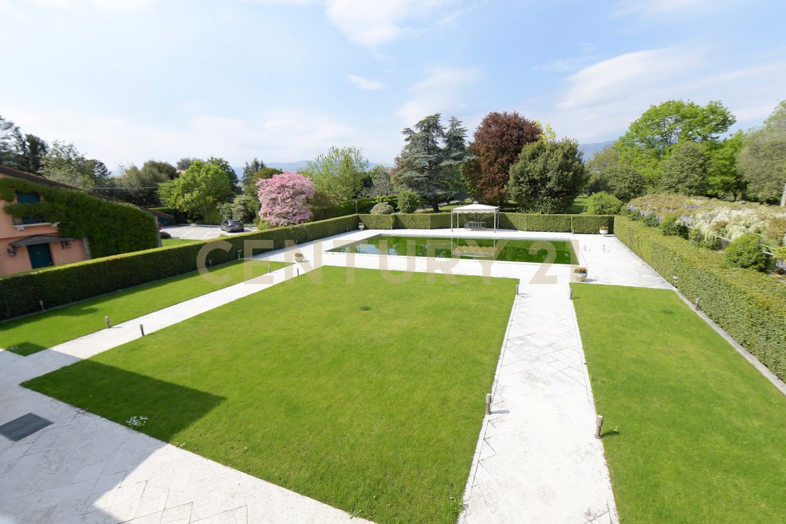 Villa in Pink, Veneto, Italy 4 - 16858530