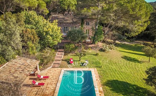 Villa in Aiguebonne, Saint-Raphaël, France 1