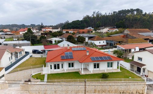 Villa in Regueira de Pontes, Leiria District, Portugal 1