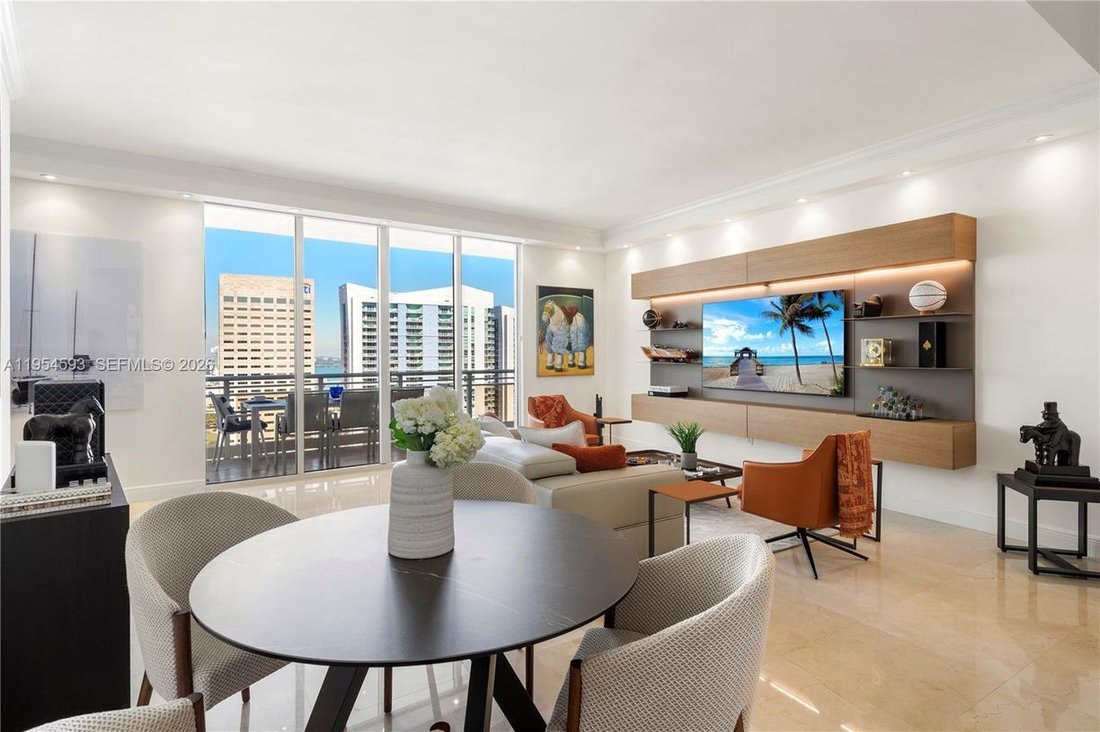 Condo in Miami, Florida, United States 2 - 17021888