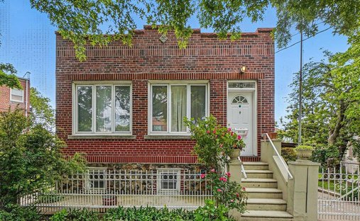 House in New York, New York, United States 1