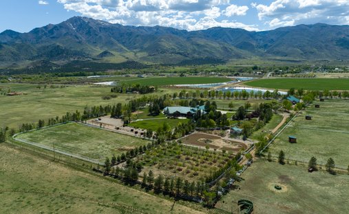 House in New Harmony, Utah, United States 1