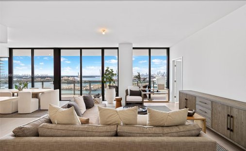 Condo in Miami Beach, Florida, United States 1