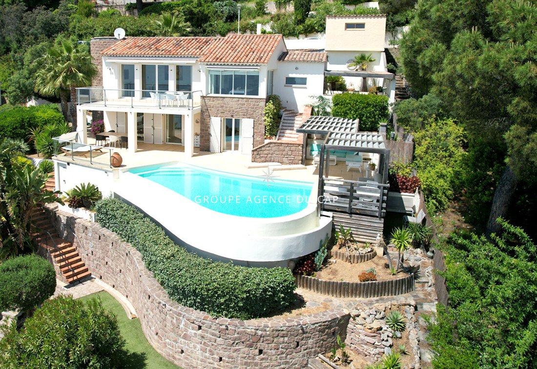 Villa in Les Issambres, Roquebrune-sur-Argens, France 2 - 17099816