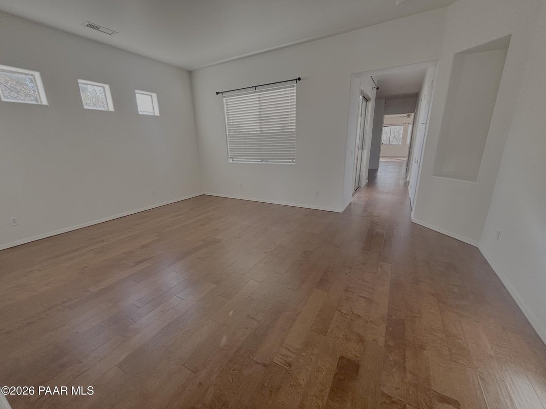 Prescott Valley, Arizona, United States 4 - 17099871