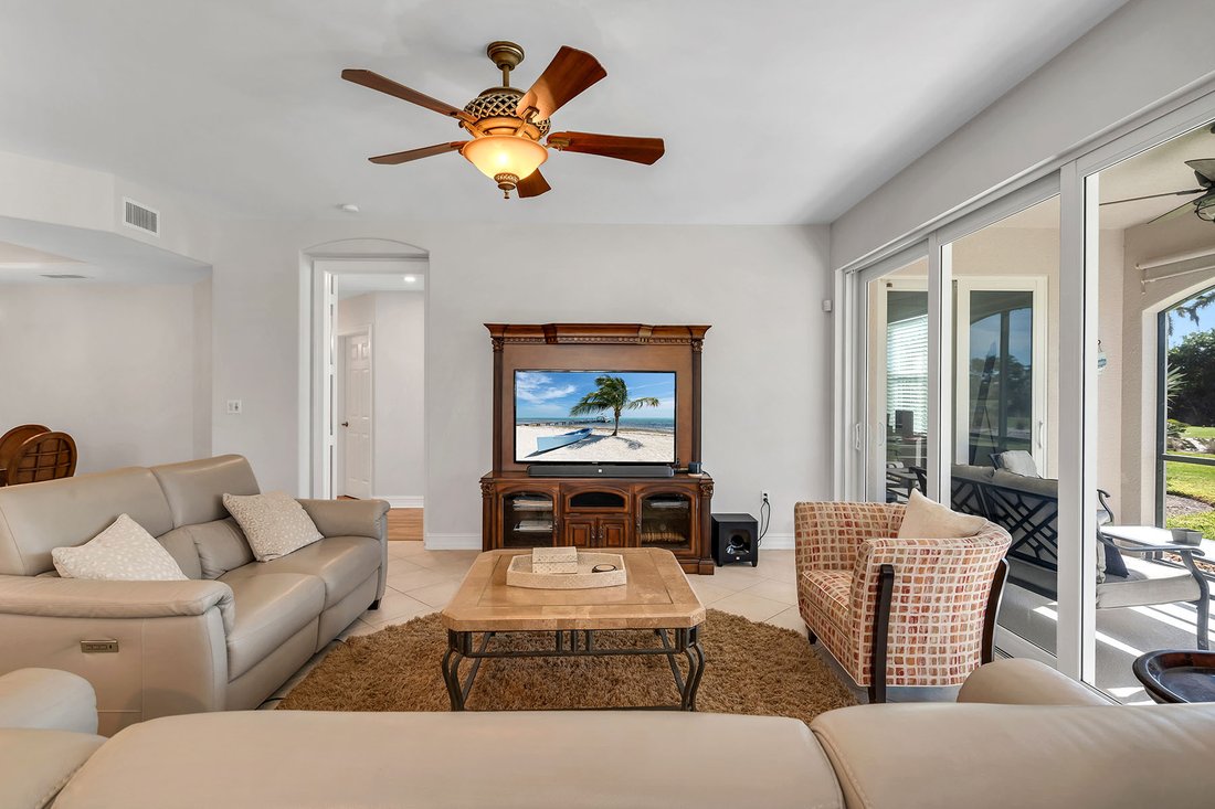 Condo in Naples, Florida, United States 4 - 17100724