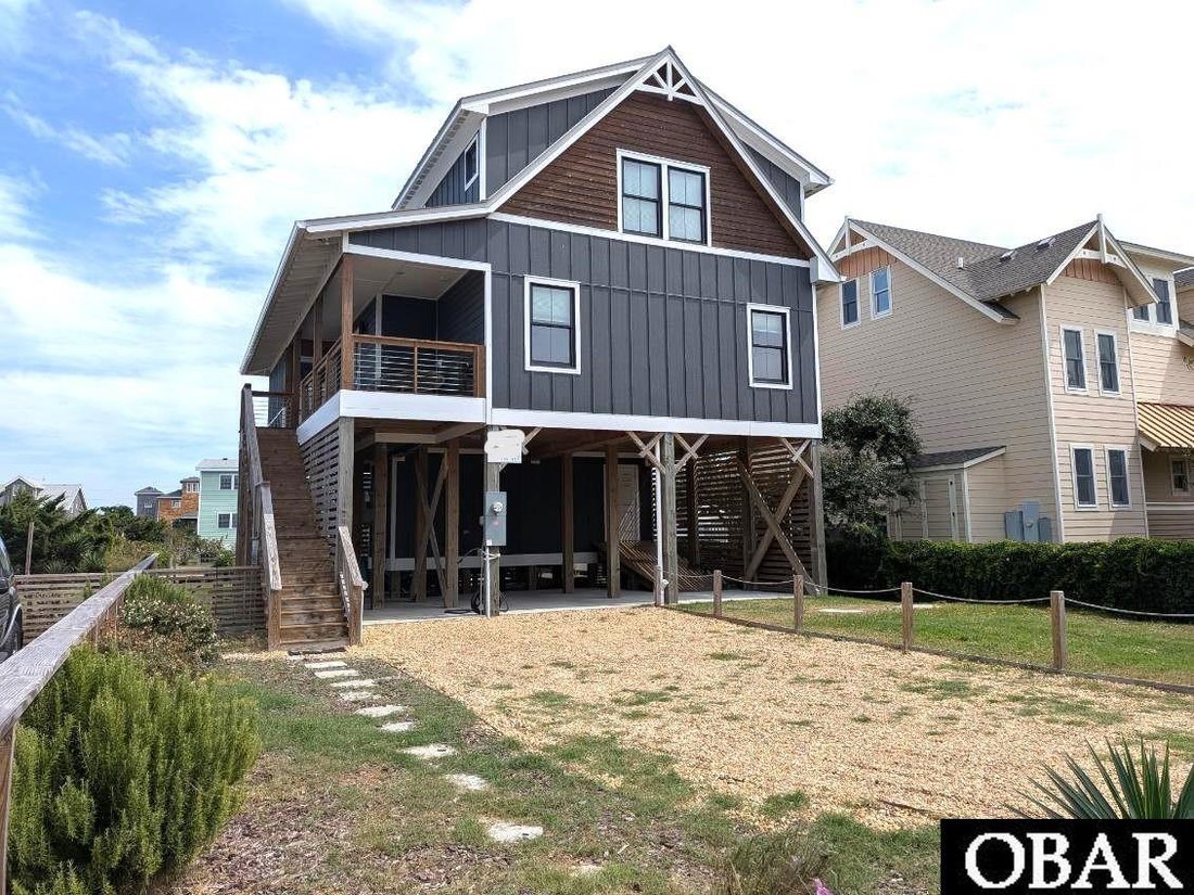 House in Ocracoke, North Carolina, United States 2 - 17102059
