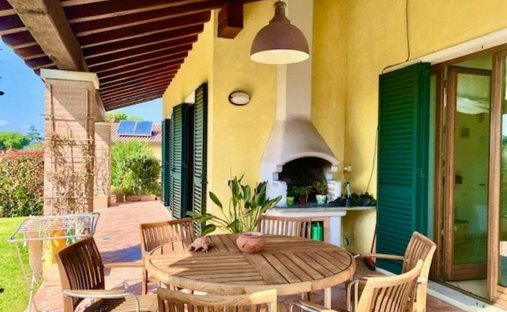 Villa a Isola, Luni, Liguria 1