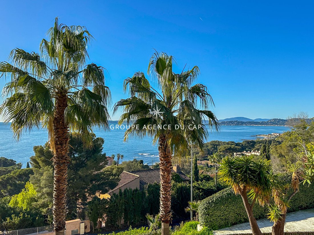 Villa in Les Issambres, Roquebrune-sur-Argens, France 4 - 17099816