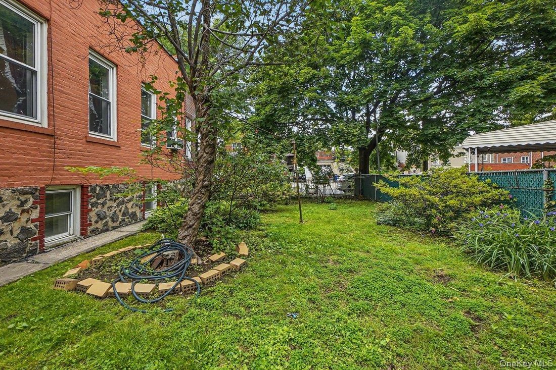 House in New York, New York, United States 5 - 17130387