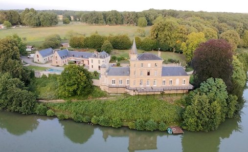 Château à Rouziers-de-Touraine, Centre-Val de Loire, France 1