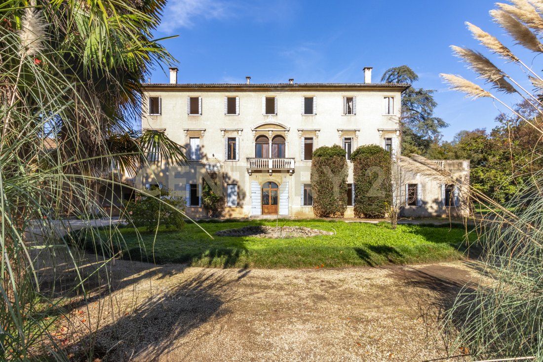 Villa in Montebelluna, Veneto, Italy 4 - 16858542