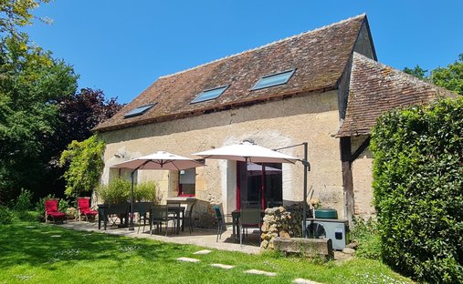 Estate in Crotelles, Centre-Val de Loire, France 1
