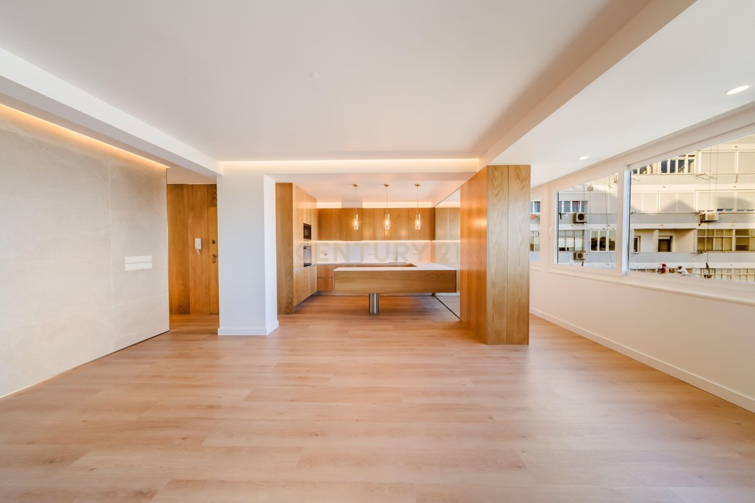 Apartment in Alvalade, Lisbon, Portugal 5 - 17131508