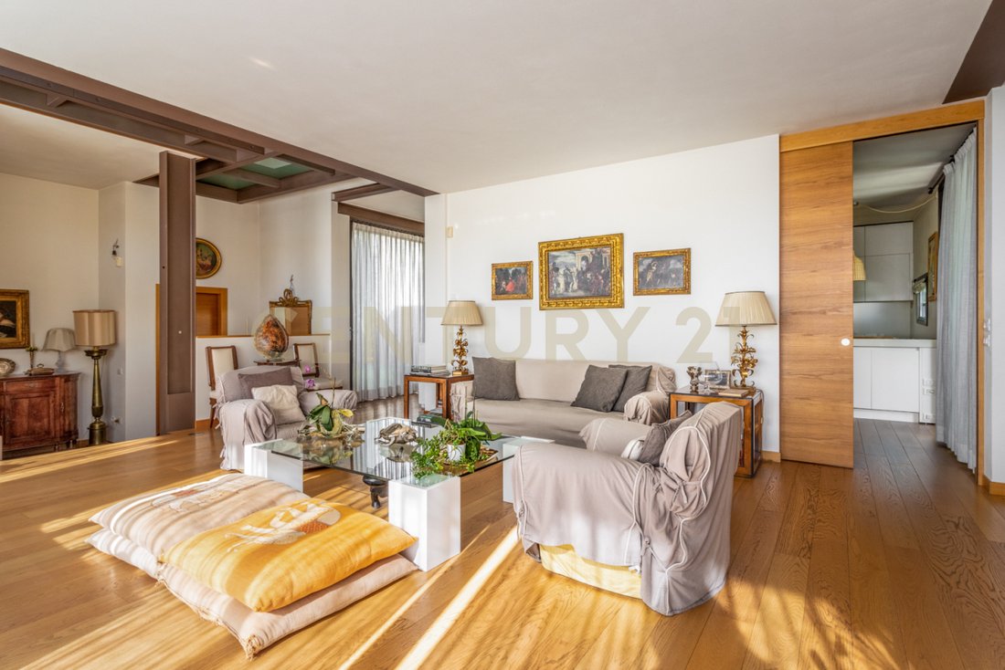 Villa in Borso del Grappa, Veneto, Italy 4 - 16858539