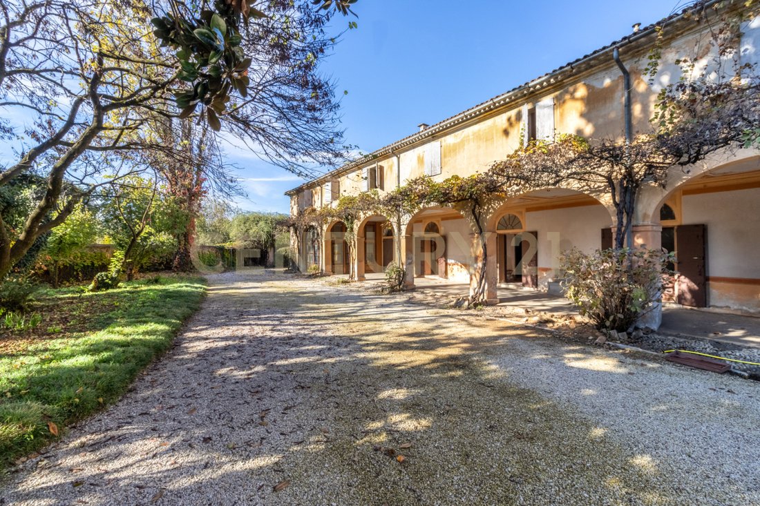 Villa in Montebelluna, Veneto, Italy 2 - 16858542