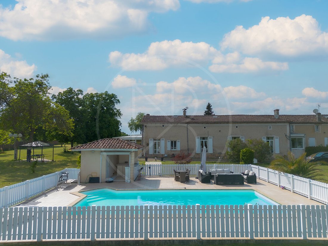 Villa in Bazas, Nouvelle-Aquitaine, France 3 - 17099579