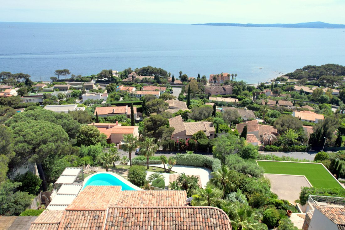 Villa in Les Issambres, Roquebrune-sur-Argens, France 3 - 17099816