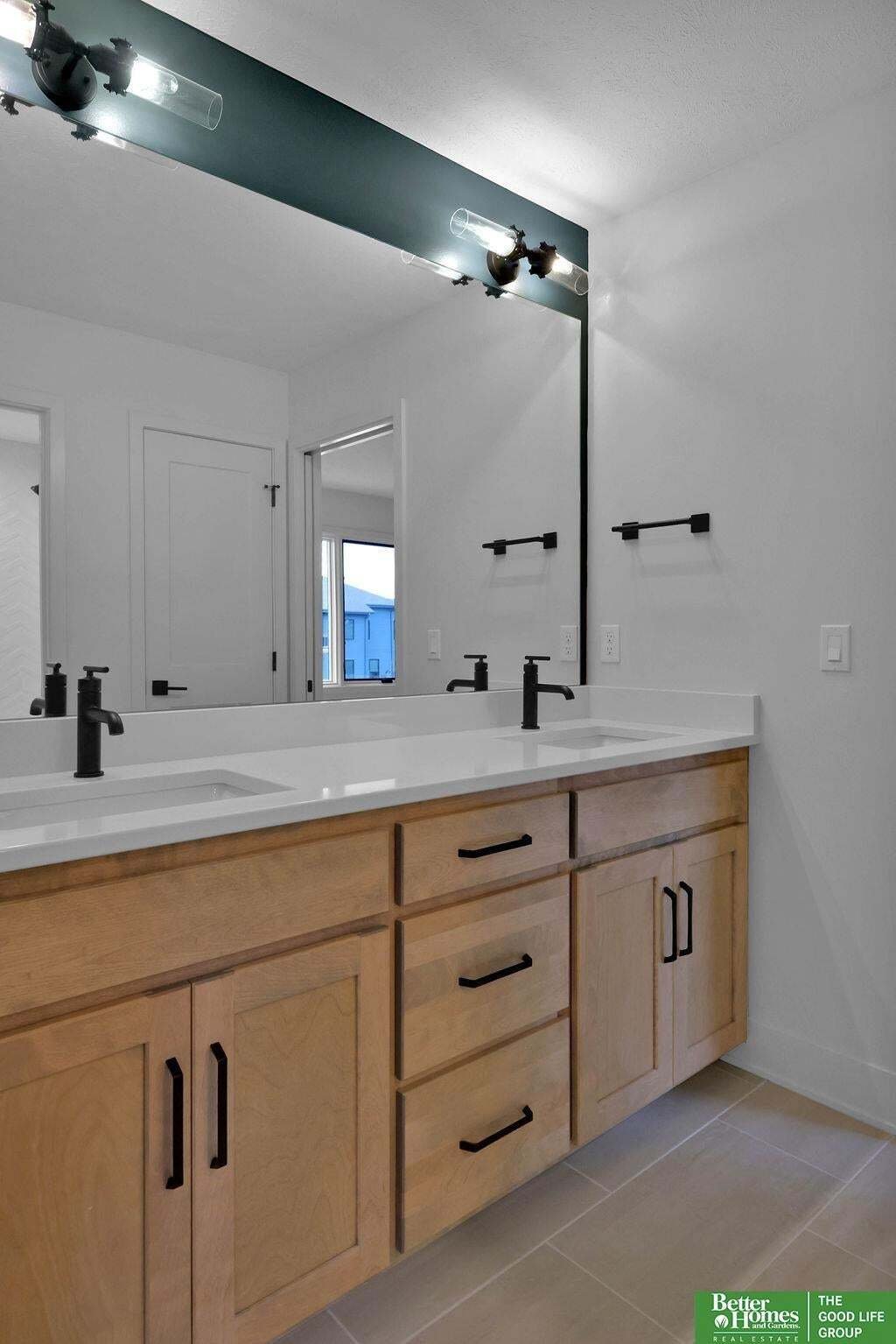 House in Omaha, Nebraska, United States 5 - 17130950