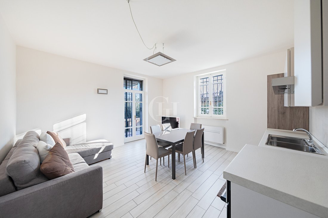Apartment in Padenghe sul Garda, Lombardy, Italy 2 - 17129307
