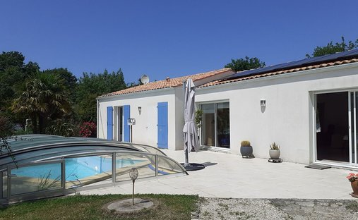 House in Dolus-d'Oleron, Nouvelle-Aquitaine, France 1
