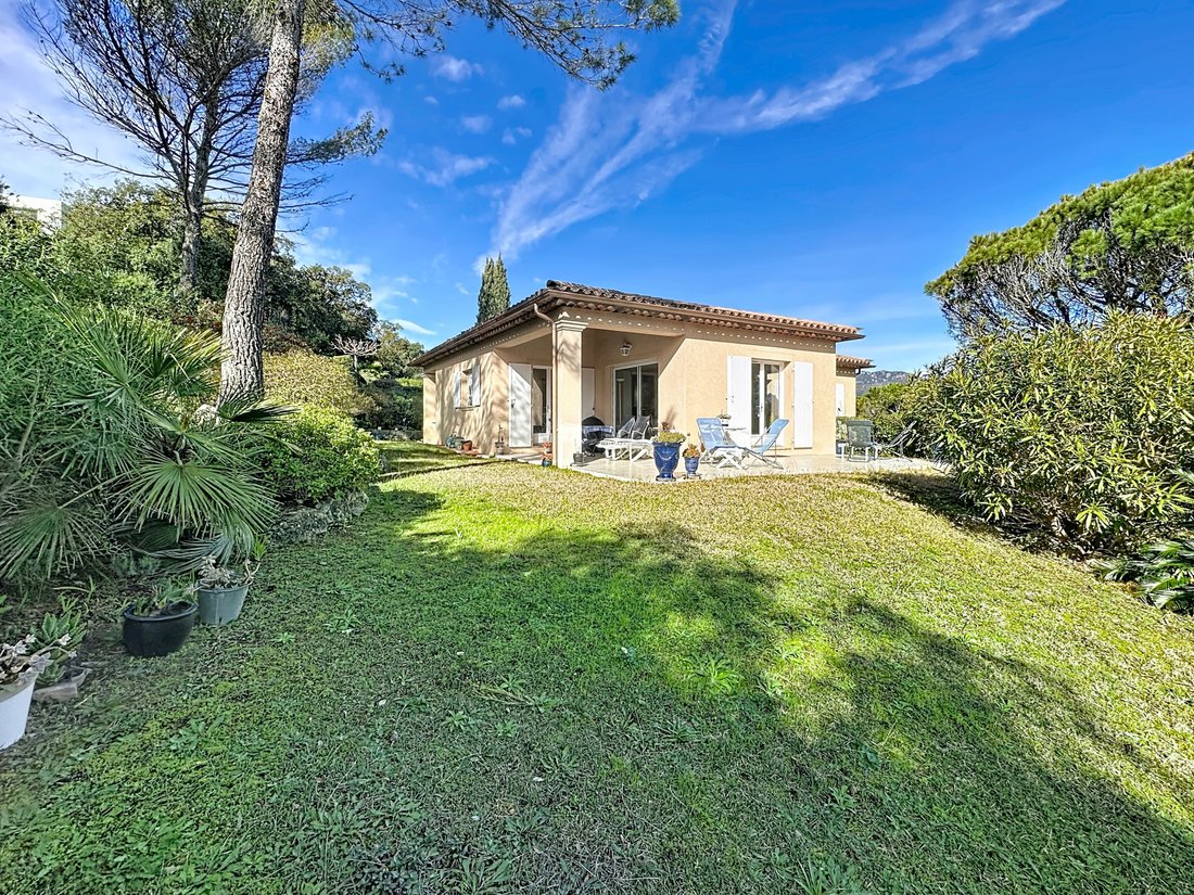 Villa in Le Dramont-Agay-Anthéor-Le Trayas, Saint-Raphaël, France 1 - 17082575