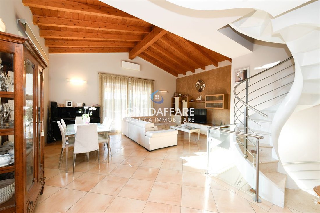 Villa in Manerba del Garda, Lombardy, Italy 2 - 17129094