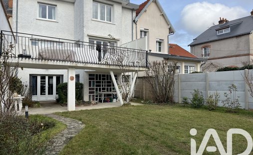 House in Bannier-Coligny, Orleans, France 1
