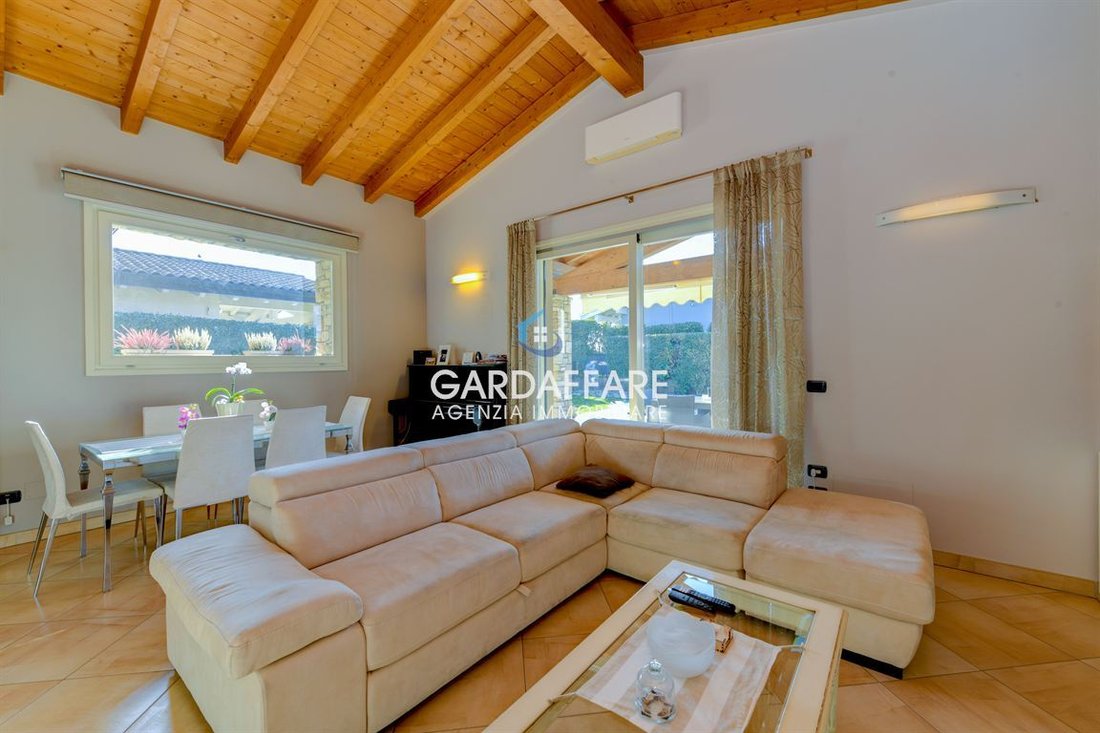 Villa in Manerba del Garda, Lombardy, Italy 4 - 17129094