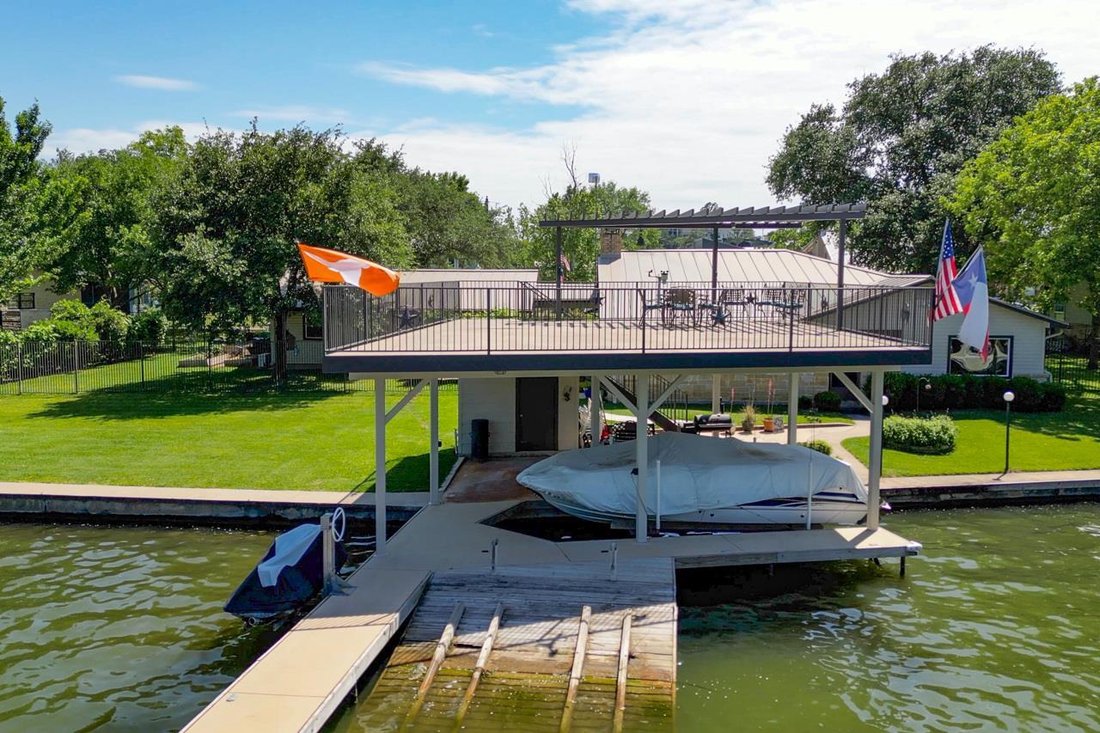 House in Llano, Texas, United States 1 - 17130366