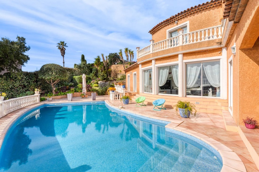 Villa in Nartelle-Noyer-Bellevue-bd des Sardinaux, Sainte-Maxime, France 4 - 17128247