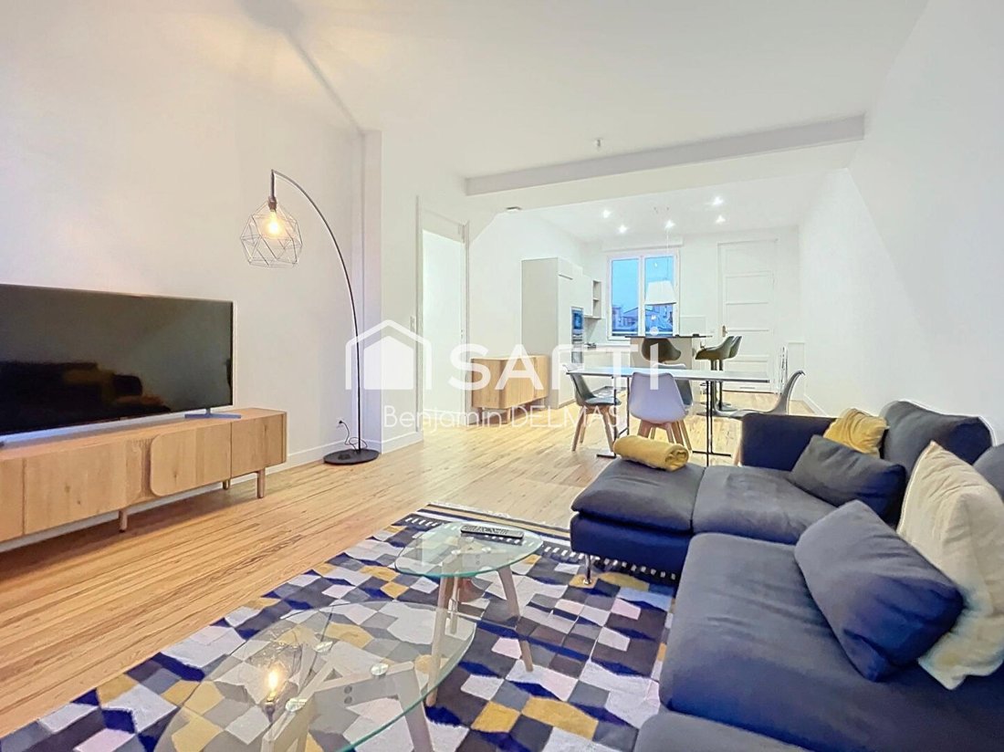 Apartment in Hôtel de Ville-Quinconce-Saint Seurin-Fondaudège, Bordeaux, France 1 - 17130777