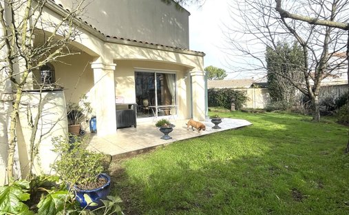 Casa en Bourg, Périgny, Francia 1