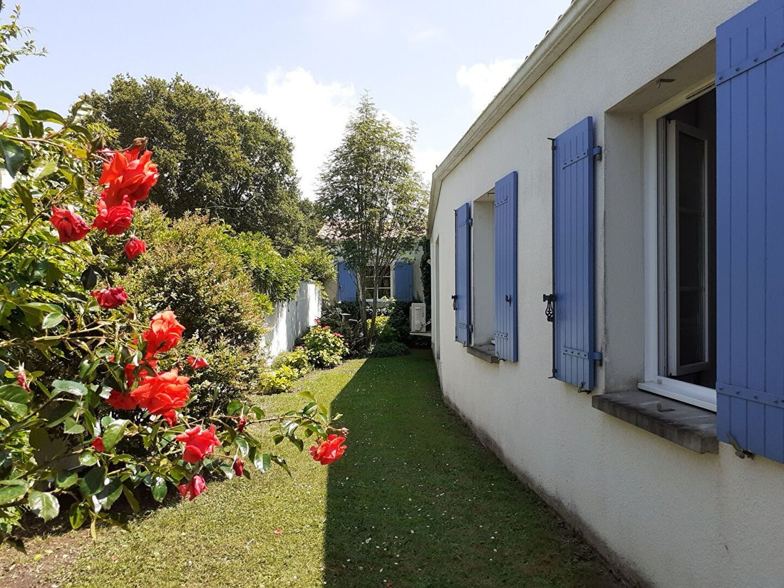 House in Dolus-d'Oleron, Nouvelle-Aquitaine, France 3 - 17128222