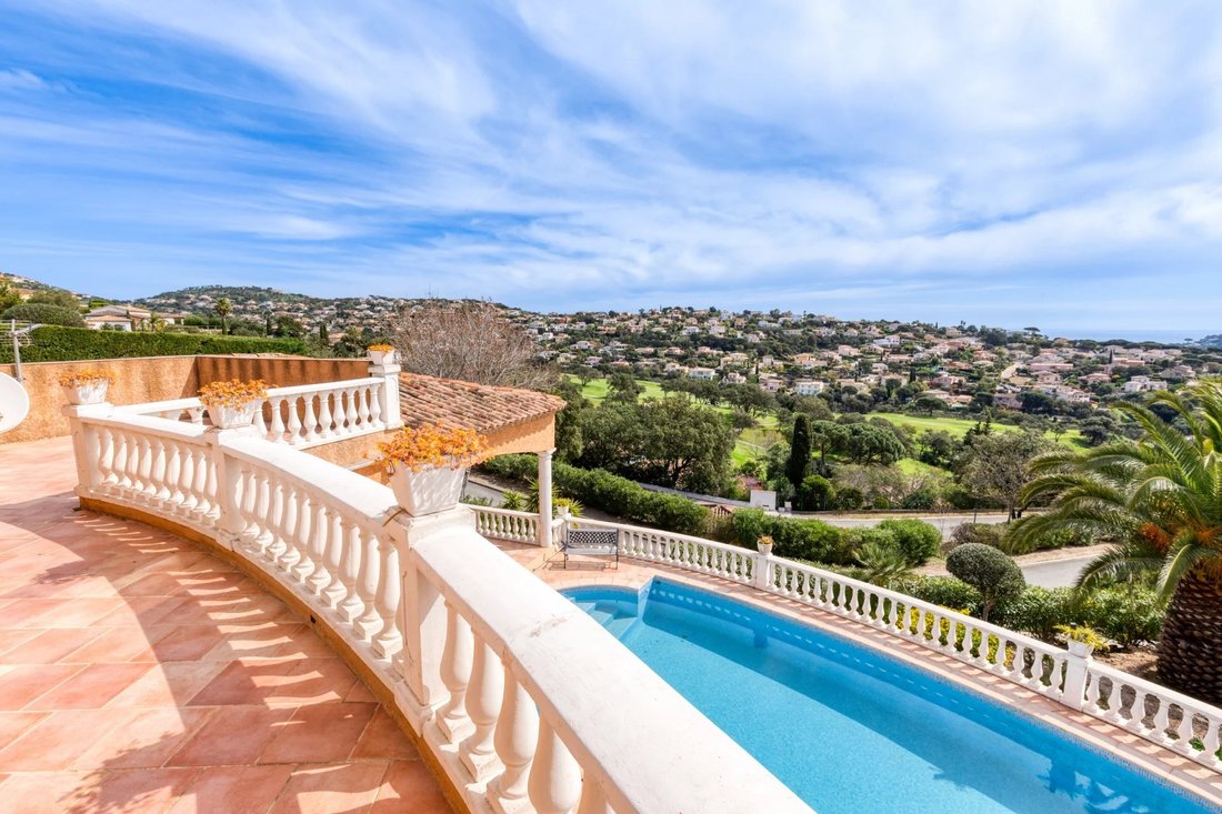 Villa in Nartelle-Noyer-Bellevue-bd des Sardinaux, Sainte-Maxime, France 1 - 17128247