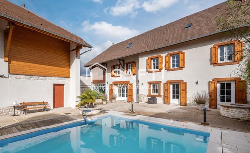 Maison à Saint-Chef, Auvergne-Rhône-Alpes, France 1