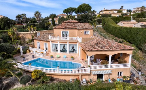 Villa in Nartelle-Noyer-Bellevue-bd des Sardinaux, Sainte-Maxime, Frankreich 1
