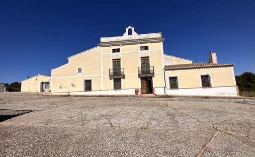 House in Requena, Valencian Community, Spain 1