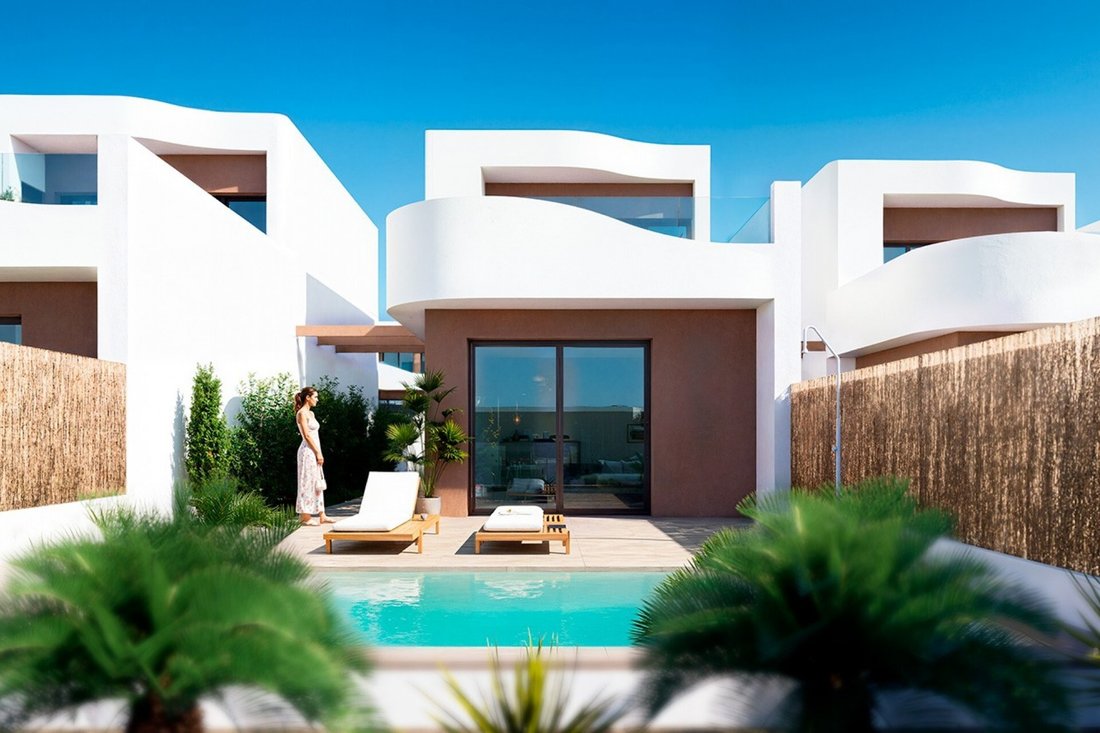 Villa in Los Montesinos, Valencian Community, Spain 1 - 17132709