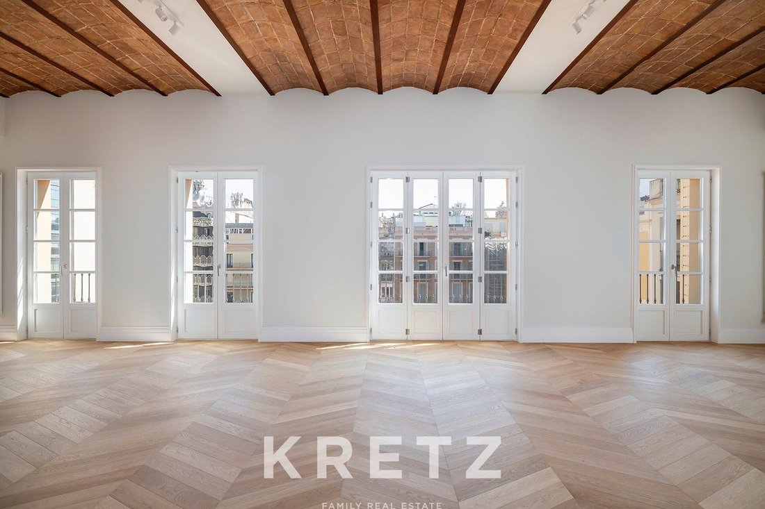 Apartment in Eixample, Barcelona, Spain 2 - 15884495