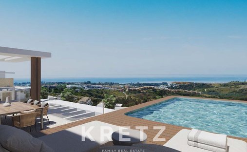 Penthouse in Estepona, Andalusia, Spain 1