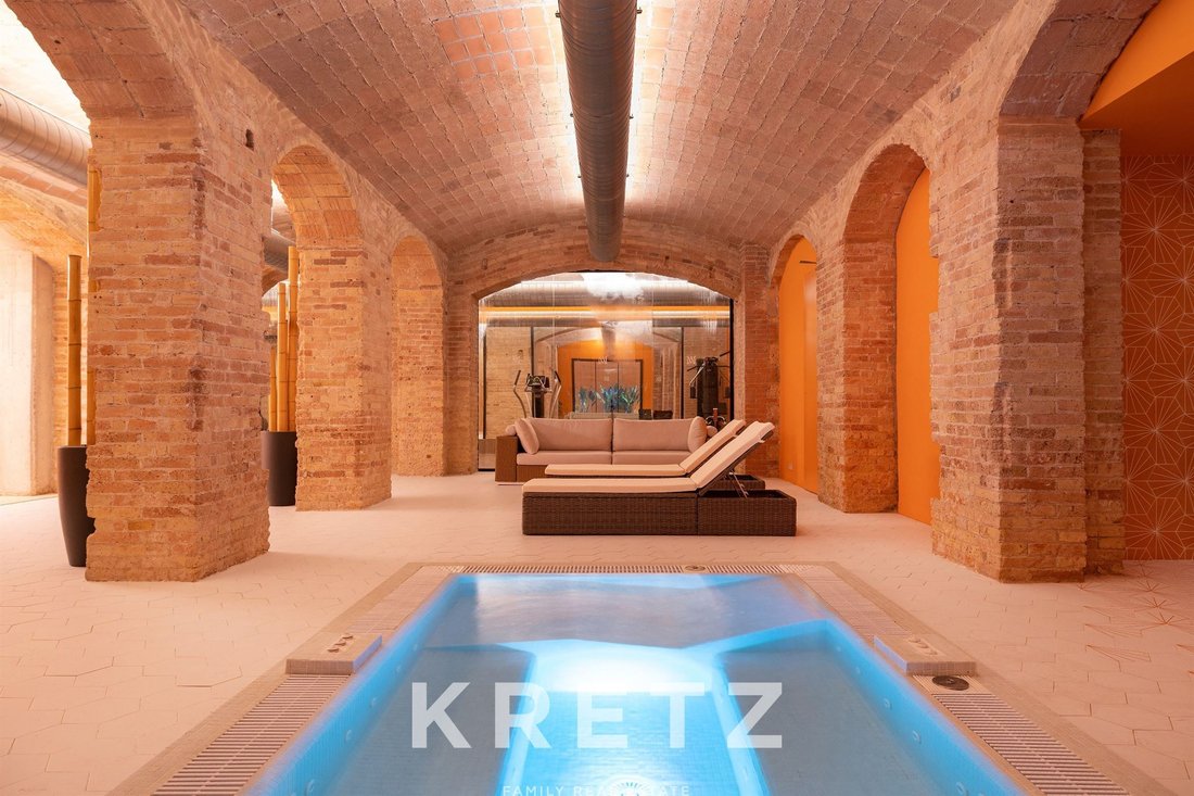 Apartment in Eixample, Barcelona, Spain 2 - 16765712