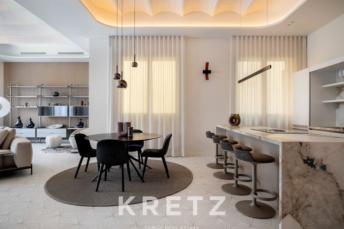 Apartment in Eixample, Barcelona, Spain 4 - 16765712