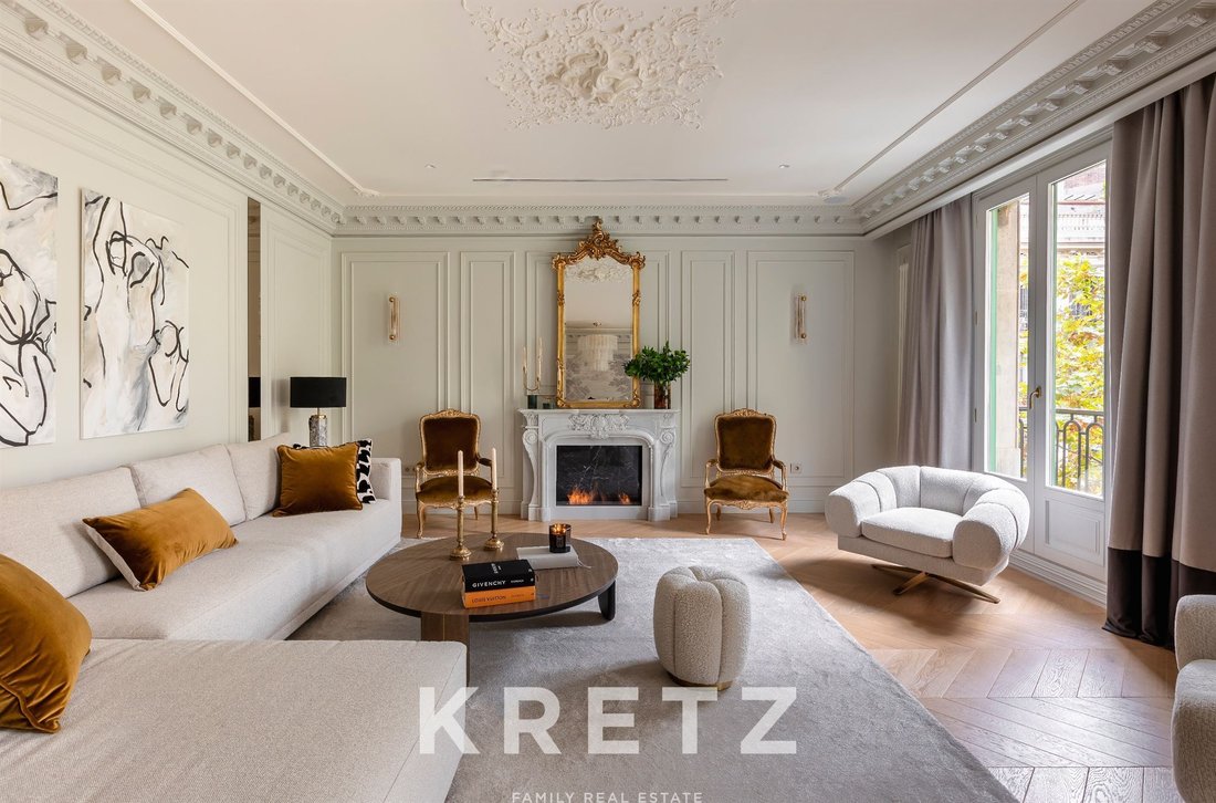 Apartment in Eixample, Barcelona, Spain 1 - 15492115