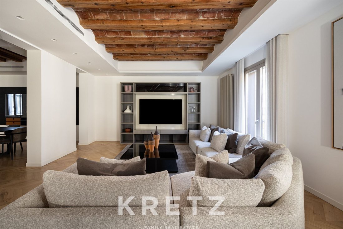 Apartment in Ciutat Vella, Barcelona, Spain 3 - 16813699