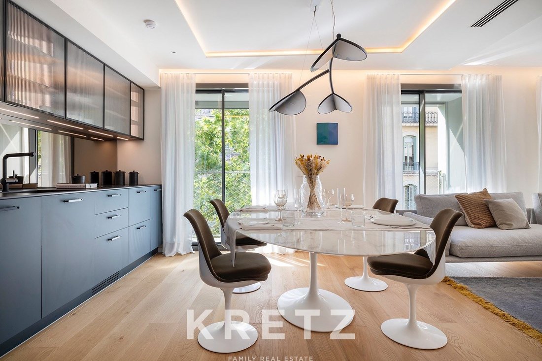 Apartment in Eixample, Barcelona, Spain 3 - 15884493