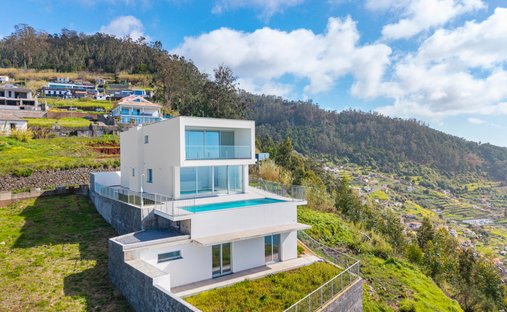 Villa in Arco da Calheta, Madeira, Portugal 1